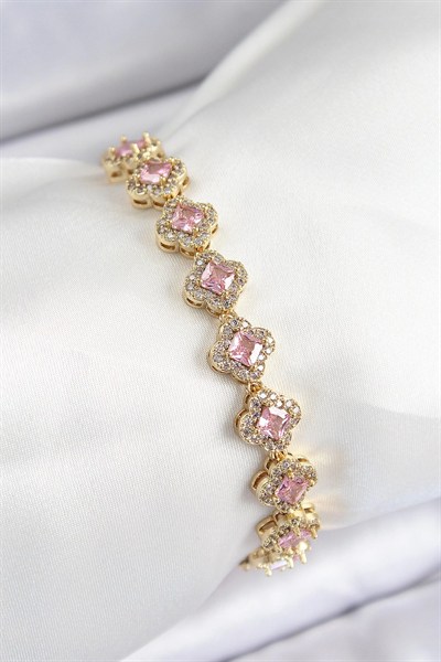 Mey İthalat® Pirinç Zirkon Taşlı Pembe Yonca Baget Model Gold Renk VIP Seri Kadın Bileklik