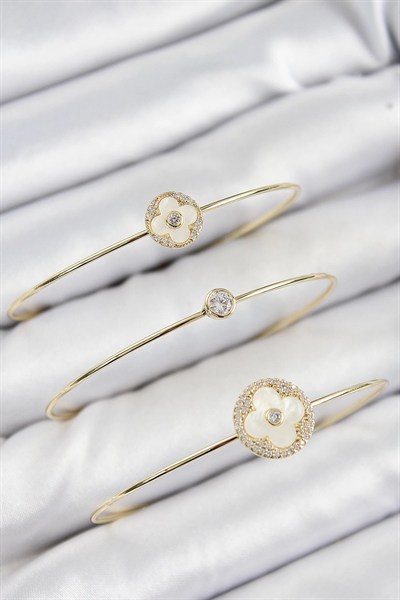 Mey İthalat® Pirinç Zirkon Taşlı Yonca Model Gold Renk Vip 3lü Kadın Bileklik