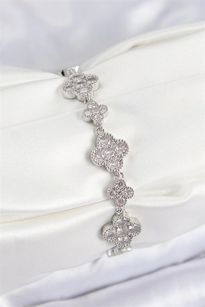 Mey İthalat® Pirinç Zirkon Taşlı Yonca Model Gümüş Renk VIP Seri Kadın Bileklik