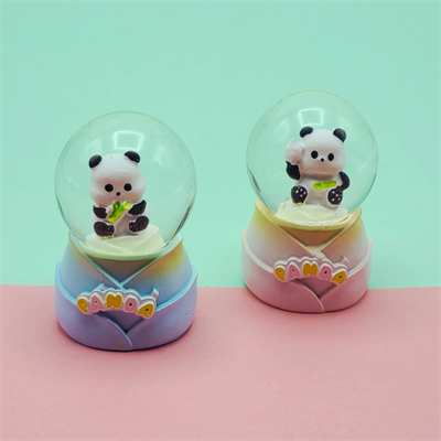 Mini Boy Sevimli Panda Tasarımlı Işıklı Kar Küresi