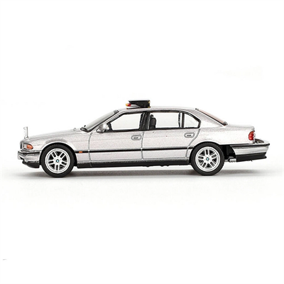 Mini GT 1/64 BMW 750IL Tomorrow Never Dies Blister Paket