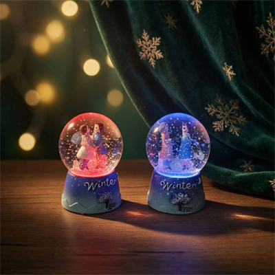 Mini Işıklı Kar Küresi - Sevimli Çift Tasarımlı - Winter Temalı
