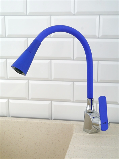 Oynar Başlıklı Çelik Spiral Üzeri Silikon Kaplama Musluk Başlığı Kobra Fonksiyonlu Musluk - Mavi