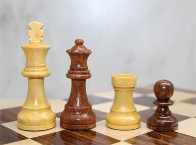 Özel Vernikli Mıknatıs Taşlı Ahşap Katlanabilir Kutulu Satranç Oyunu 12.5 Cm G220