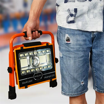P70 Led Solar Panel Şarjlı Taşınabilir Projektör 176 Smd + Yan Led Wt-734