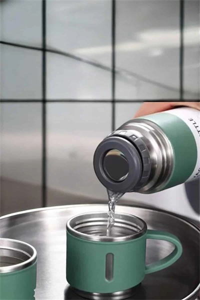 Paslanmaz Çelik 3’lü Termos Seti Vakumlu ve 8 Saat Isı Koruma