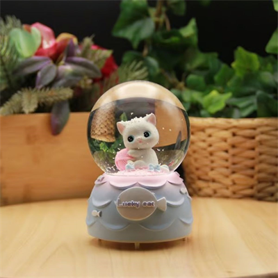 Pilli Işıklı Müzikli Kar Küresi–Şanslı Toplu Kedi Figürlü Eğlenceli Masaüstü Biblo, LED Aydınlatmalı Dekoratif Hediyelik Kar Küresi