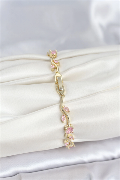 Pirinç Gold Renk Pembe Zirkon Taşlı Çiçek Model Kadın Bileklik