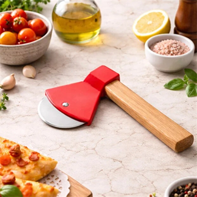 Pizza Kesici - Balta Tasarımlı - Ahşap Saplı - Paslanmaz Çelik Bıçaklı