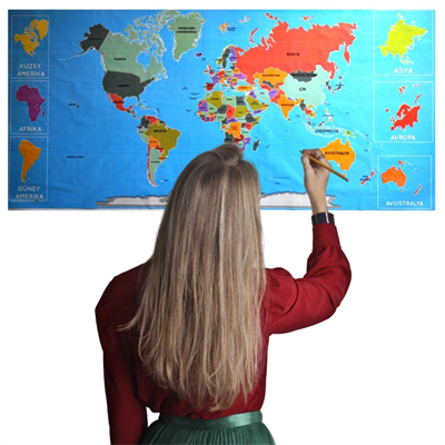 Renkli atlas Dünya haritası Manyetik Yapıştırıcı Gerektirmeyen Duvar Stickerı 118 Cm * 56 Cm Bx40