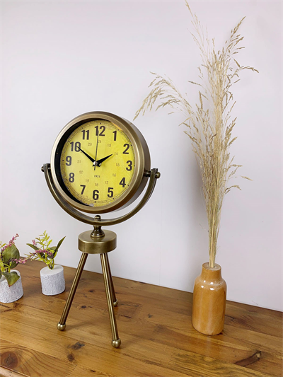 Retro Antique Üç Ayaklı Metal Eskitme Masa Saati