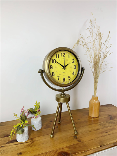 Retro Antique Üç Ayaklı Metal Eskitme Masa Saati