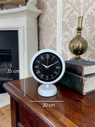 Roma Rakamlı Beyaz 25 x 20 Cm Metal Masa Saati