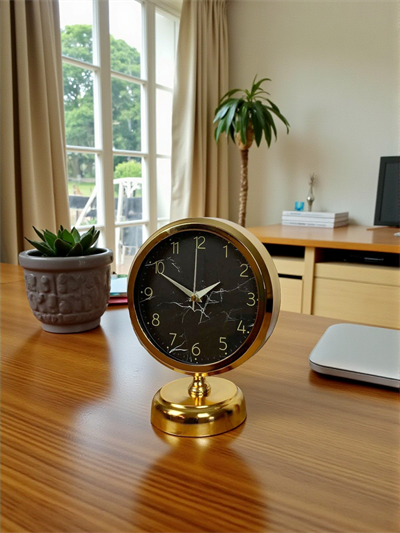 Royal 25 x 20 Cm Gold Metal Masa Saati