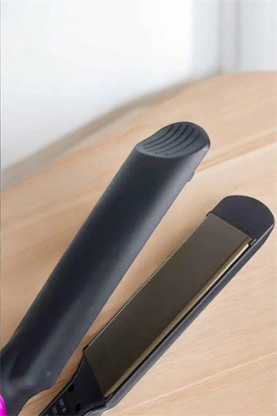 Saç Düzleştirici Isı Ayarlı Seramik Kaplama Döner Kablo Yıpranma Karşıtı