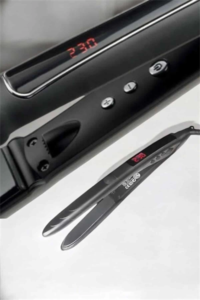 Saç Düzleştirici Led Ekranlı Isı Ayarlı Seramik Kaplama Profesyonel