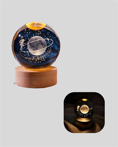 Sarı Işıklı Dekoratif Cam Küre Kız Figürlü Ahşap Standlı