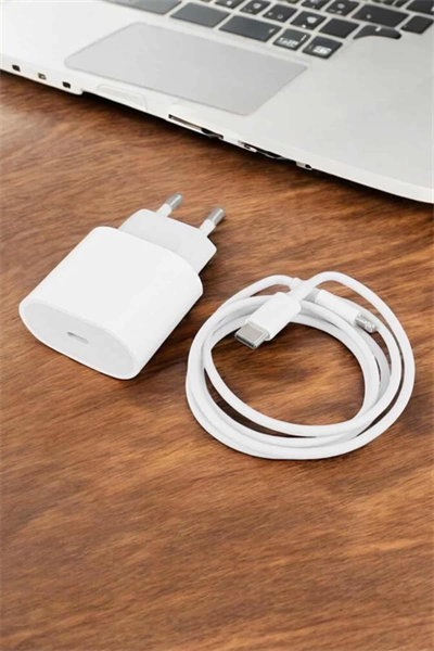 Şarj Aleti İOS 15/15 Pro Max Uyumlu Şarj Adaptörü ve Kablosu