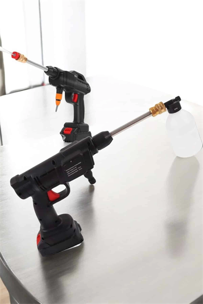 Şarjlı Oto Yıkama Tabancası Su Basınçlı Hazneli Bataryalı