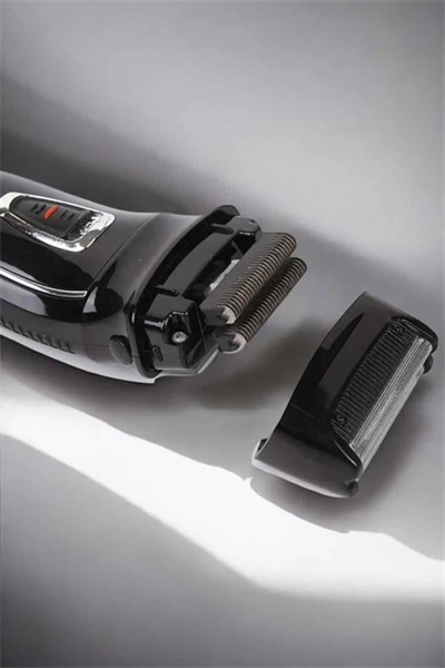 Şarjlı Paslanmaz Çelik Bıçaklı ve Kablosuz Saç Sakal Tıraş Makinesi