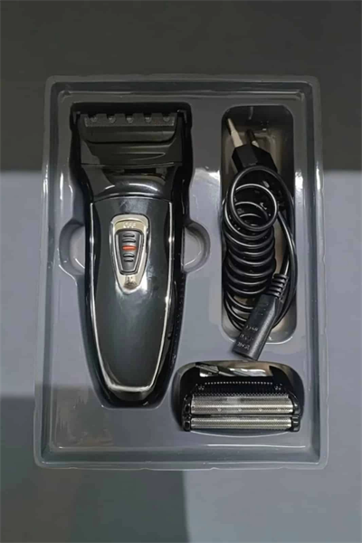 Şarjlı Paslanmaz Çelik Bıçaklı ve Kablosuz Saç Sakal Tıraş Makinesi