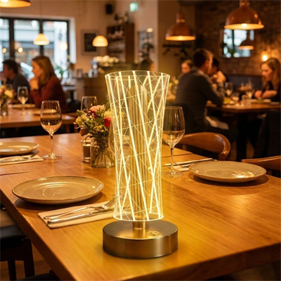 Silindirik Kristal Çizgi Model Led Masa Lambası – Gold Tabanlı, Dokunmatik, 3 Renk Işık Modlu, Şarjlı Modern Dekoratif Gece Lambası Bx40