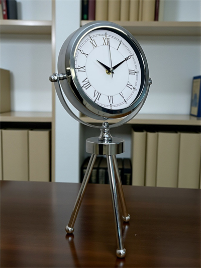 Silver Heritage Üç Ayaklı Krom Metal Masa Saati