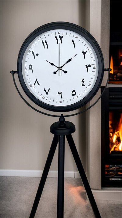Siyah Arap Rakamlı Sıradışı Tasarım Tripod Ayaklı Saat