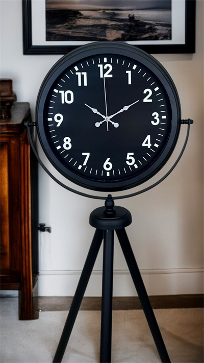 Siyah Asil Standart Stil Tripod Ayaklı Saat