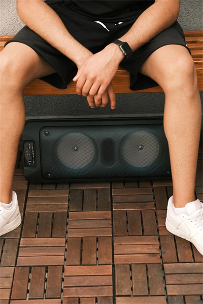 Siyah Büyük Çift Hoparlörlü Bluetooth Ses Sistemi, Işıklı ve Mikrofonlu, Suya Dayanıklı