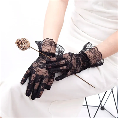 Siyah Güpürlü Dantel Eldiven Kısa – Vintage Zarif Kadın Eldiveni