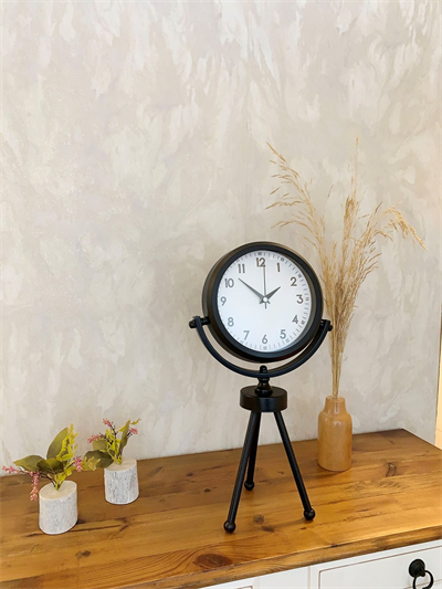 Siyah Metal Mini Tripod Dekoratif Masa Saati 45×26 cm