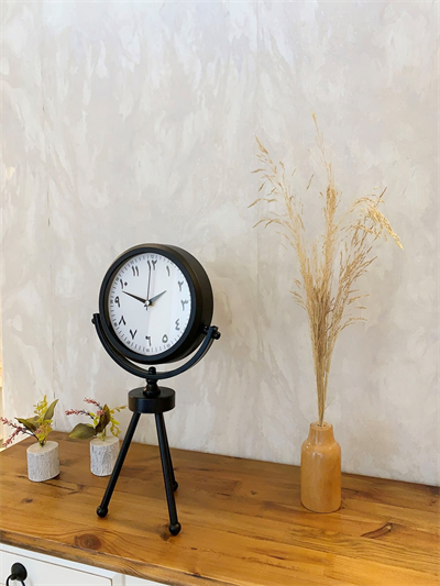 Siyah Metal Mini Tripod Farsça Masa Saati 45×26 cm