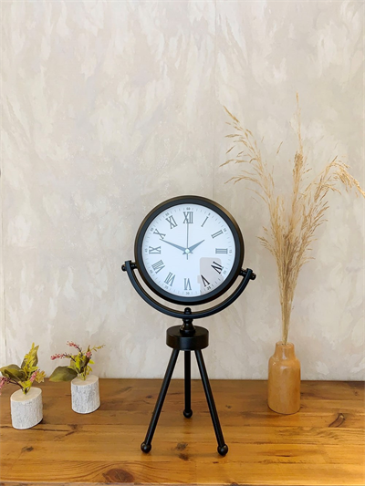 Siyah Metal Mini Tripod Roma Rakamlı Masa Saati 45×26 cm