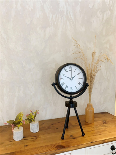 Siyah Metal Mini Tripod Roma Rakamlı Masa Saati 45×26 cm