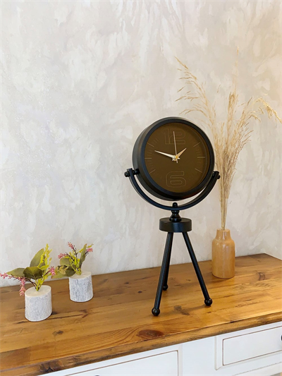 Siyah Metal Mini Tripod Spor Masa Saati 45×26 cm