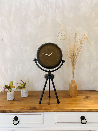 Siyah Metal Mini Tripod Spor Masa Saati 45×26 cm