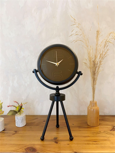 Siyah Metal Mini Tripod Spor Masa Saati 45×26 cm