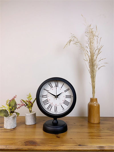 Siyah Metal Modern Masa Saati 25×20 cm