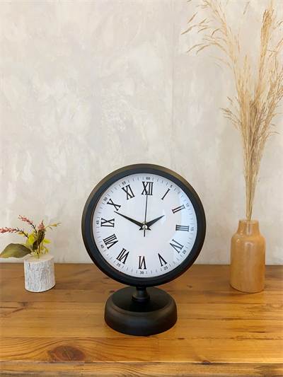 Siyah Metal Roma Rakamlı Masa Saati 25×20 cm