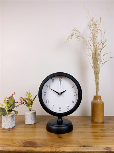 Siyah Metal Zarif Masa Saati 25×20 cm