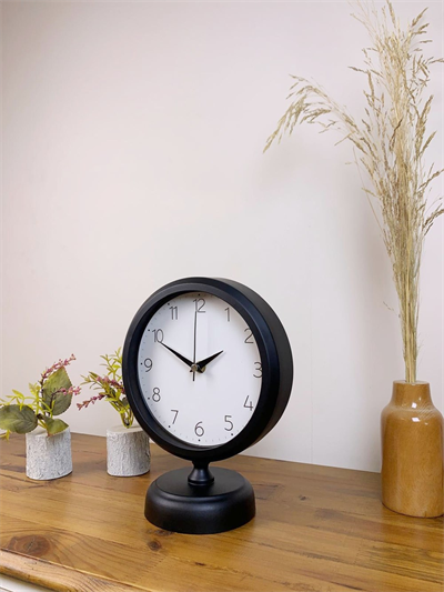 Siyah Metal Zarif Masa Saati 25×20 cm