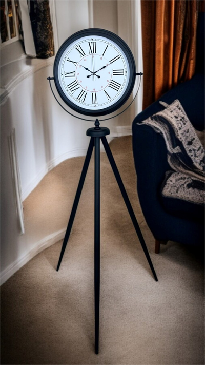 Siyah Roma Rakamlı Lüks Tasarım Tripod Ayaklı Saat