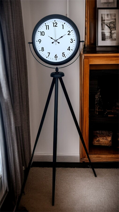 Siyah Tripod Ayaklı Dekoratif Saat