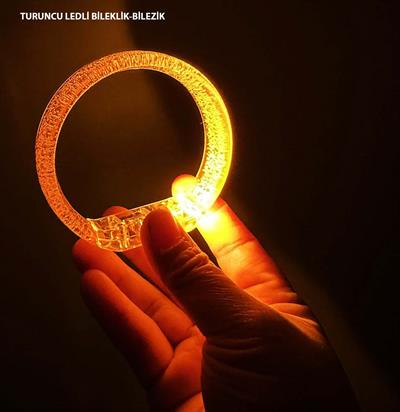 Turuncu Led Işıklı Baskı Yapılabilen Pilli Bileklik Bilezik 1,5 cm Genişlik (3936)