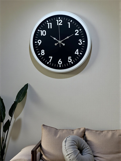 White Pure Contrast 40 Cm Metal Duvar Saati