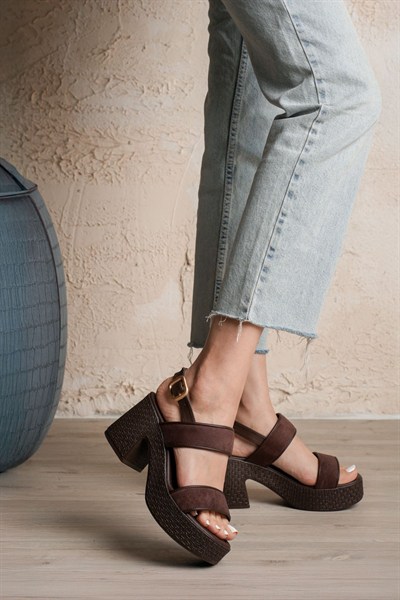 Wowi Kahverengi Süet Topuklu Sandalet