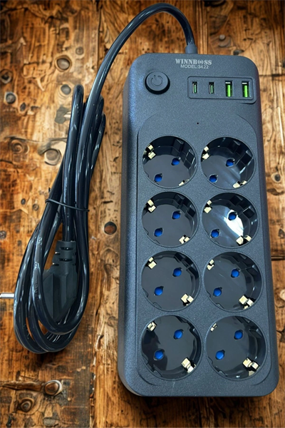 Akım Korumalı Termal Uzatma Kablosu – 8 Priz, 2 USB ve 2 Type-C Girişli, Güçlü Çoklu Priz
