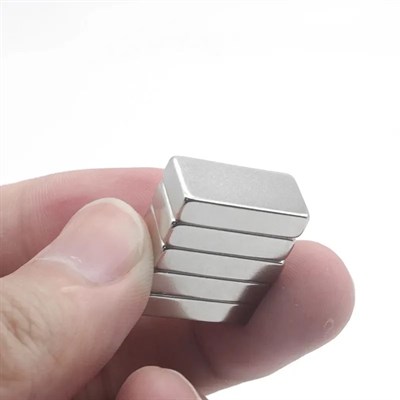 10 Adet 20x10x5 mm Neodyum Magnet N35 Güçlü Mıknatıs Köşeli ve Dayanıklı Nikel Kaplama