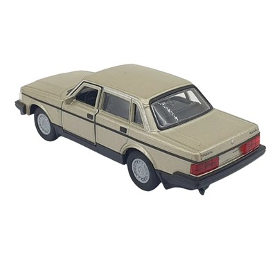 1:32 Volvo 240 GL Çek Bırak